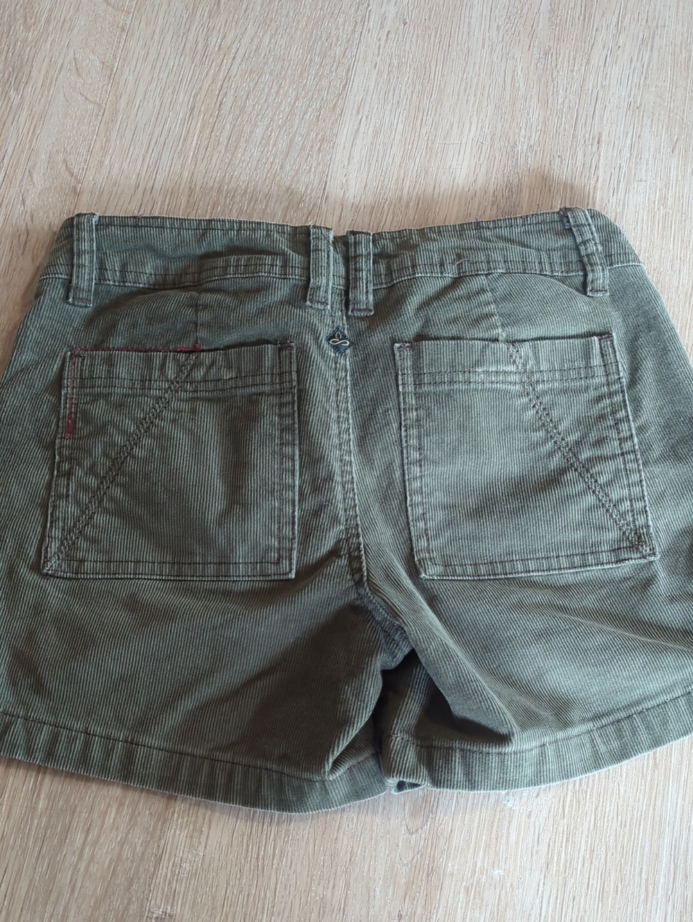 Prana Olive Green Women’s Cargo-Style Shorts - Picture 5 of 5